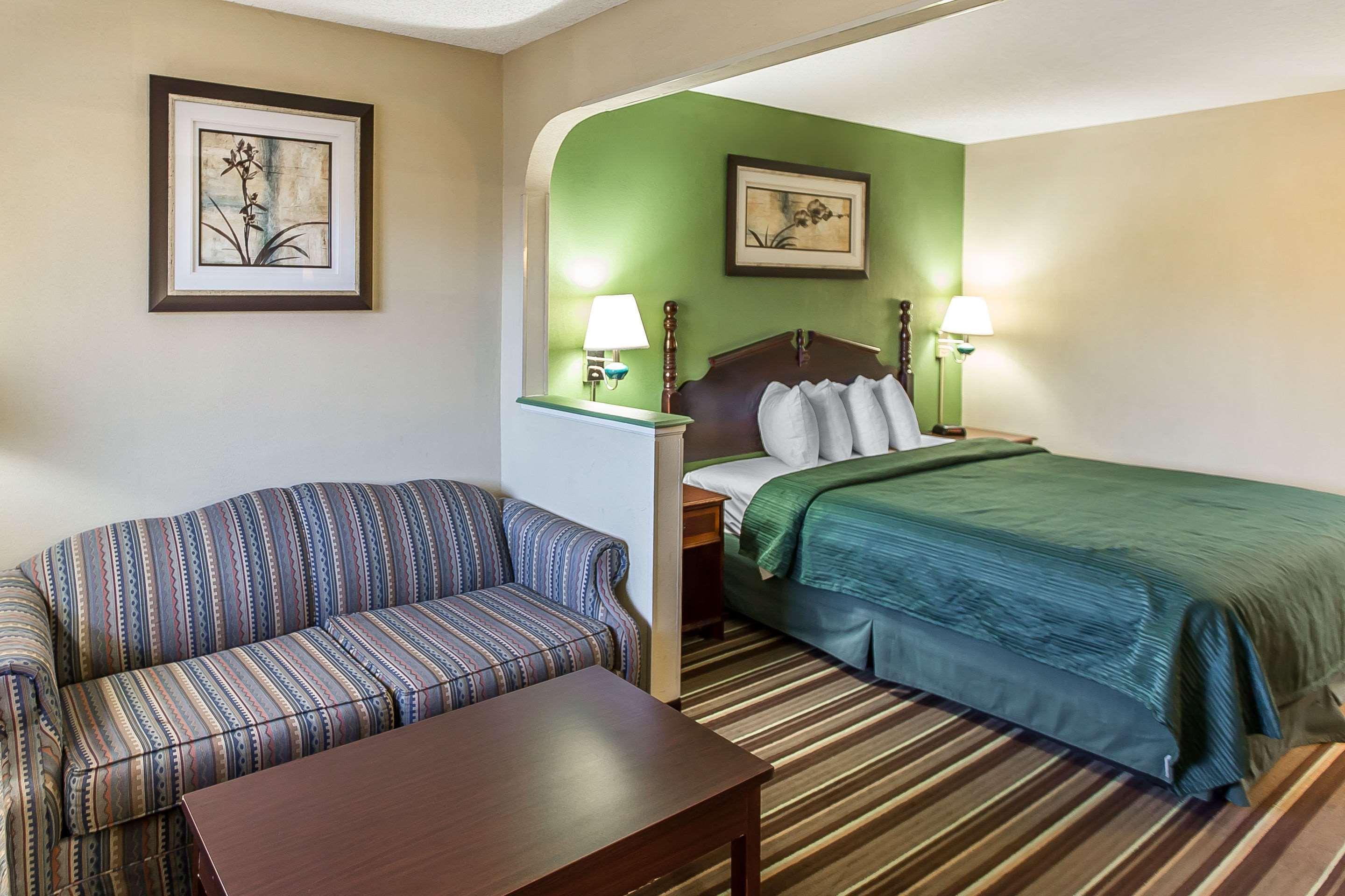 Quality Inn And Suites Macon Exterior photo