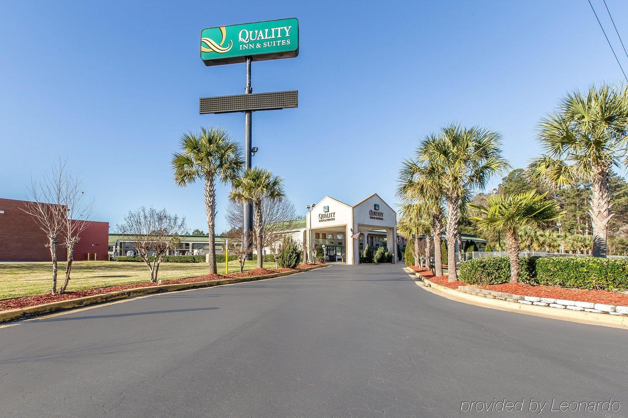 Quality Inn And Suites Macon Exterior photo